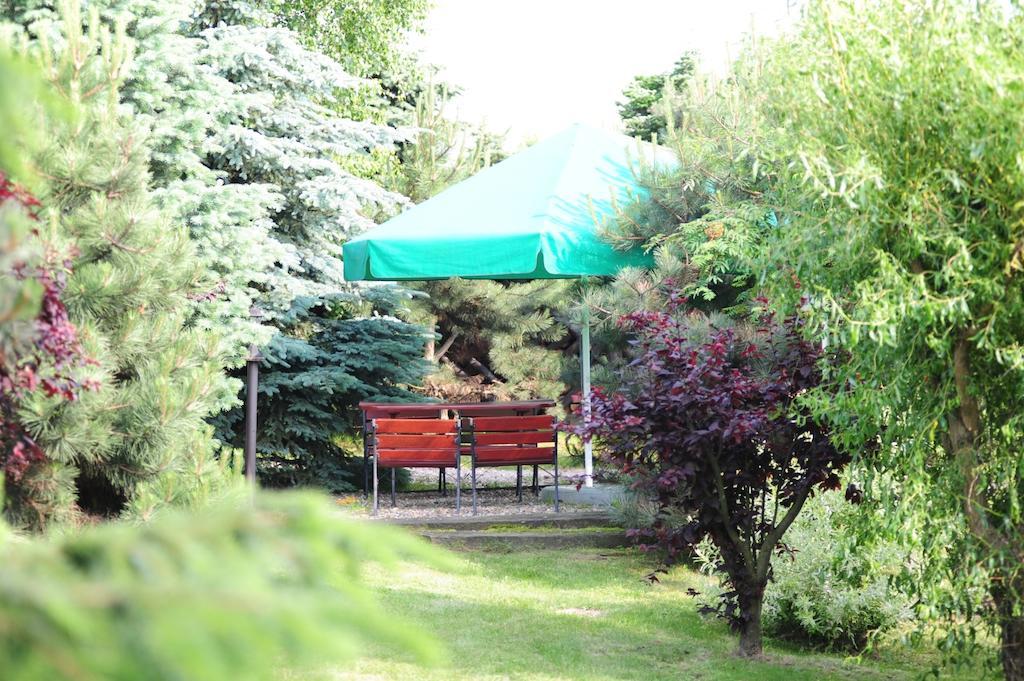 Hotel Biesiada Bogucin  Bagian luar foto